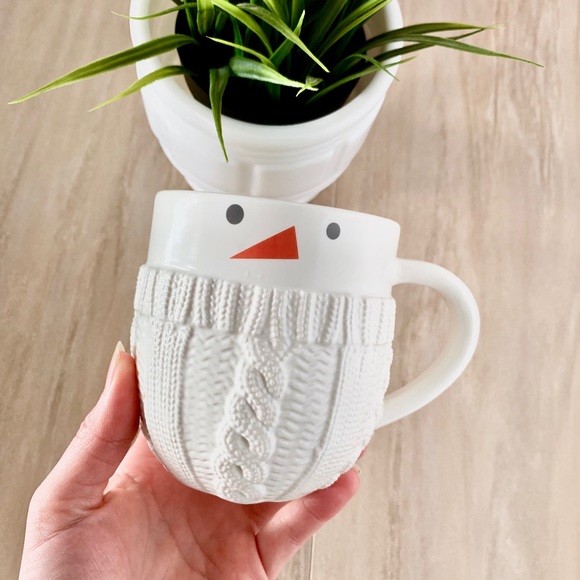 Hallmark Other - ❌ SOLD ❌ snowman white ceramic scarf mug hallmark